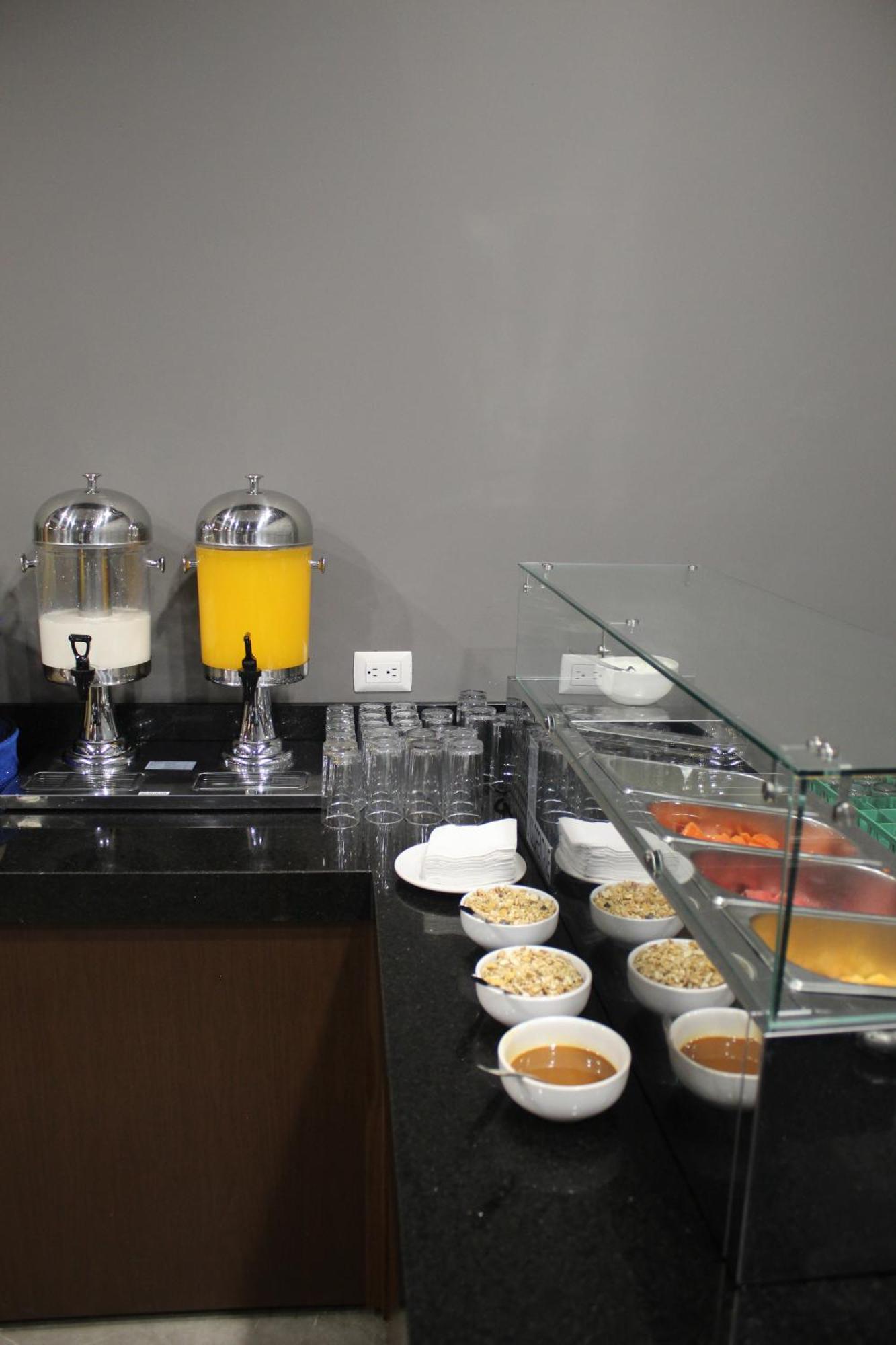 贝斯特韦斯特桑托林酒店 维多利亚城 外观 照片